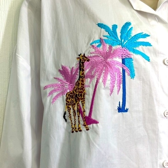 Top Shop - Giraffe Pink And Blue Palm Tree Button Down White Shirt Size 6 - Picture 4 of 13